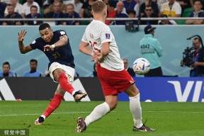 亚博体育-德罗巴在法国队比赛中出色防守，战术调整引发热议！的简单介绍