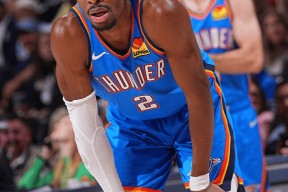 亚博-包含美国队不断突破！，德罗巴连续三场比赛得分超过爆冷全场沸腾不已的词条